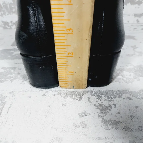 Tahari Kaley Black Leather Knee High Buckle Ridding Boots A920 - Picture 8 of 13